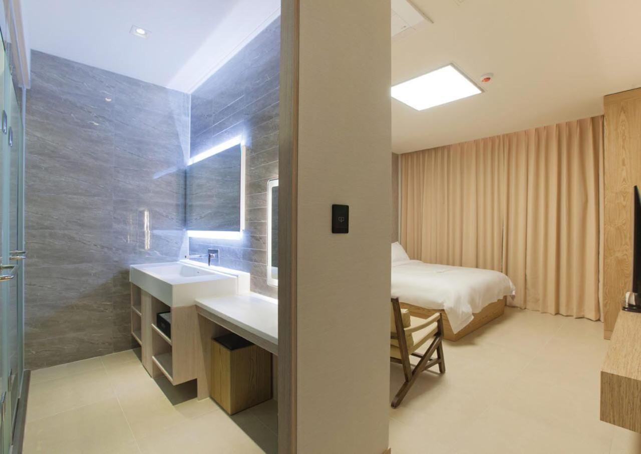 Yeosu Stay Hotel Kamer foto