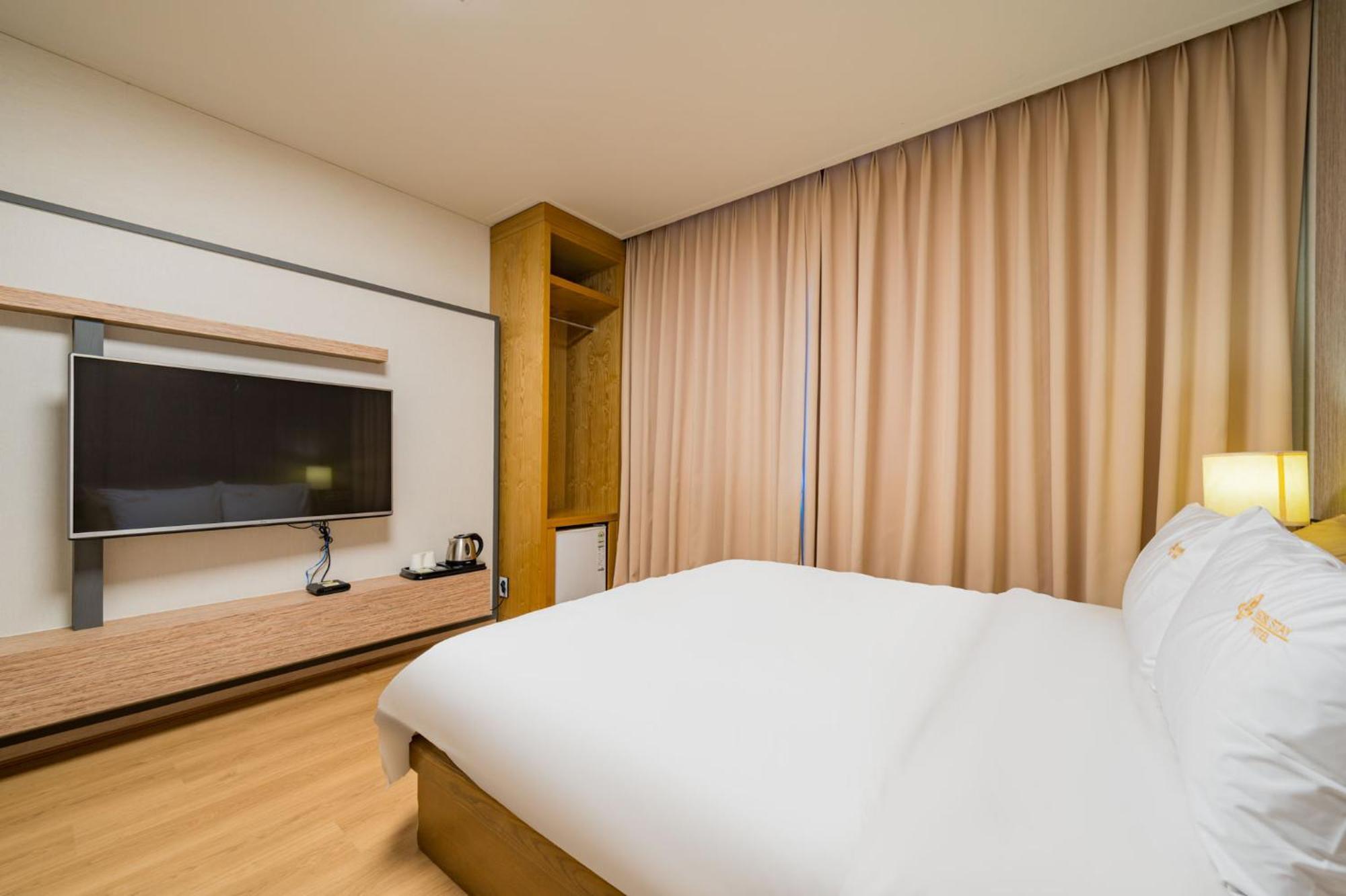 Yeosu Stay Hotel Kamer foto