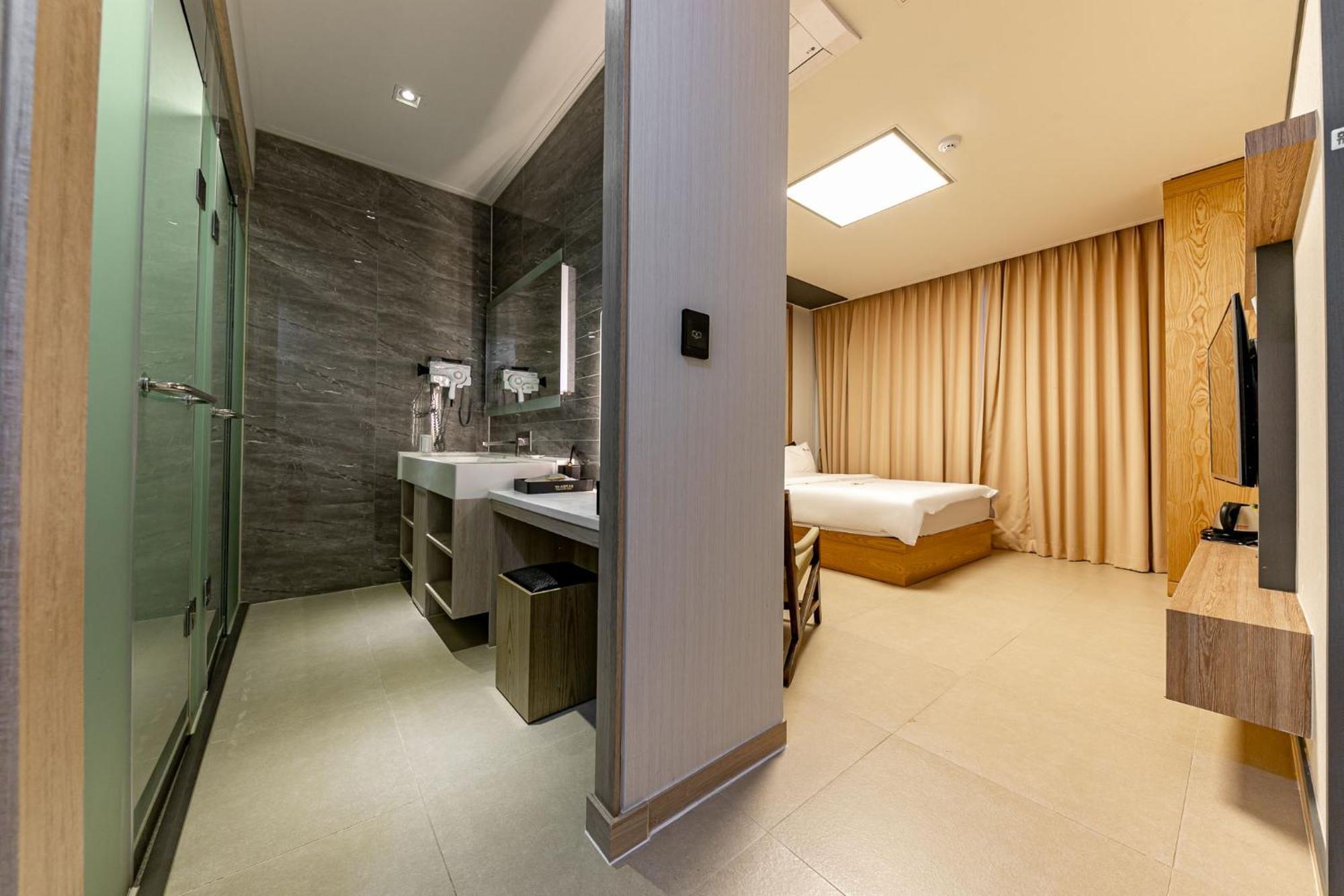 Yeosu Stay Hotel Kamer foto