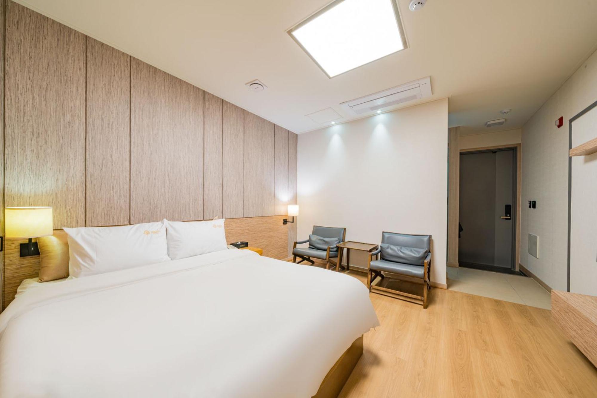 Yeosu Stay Hotel Kamer foto