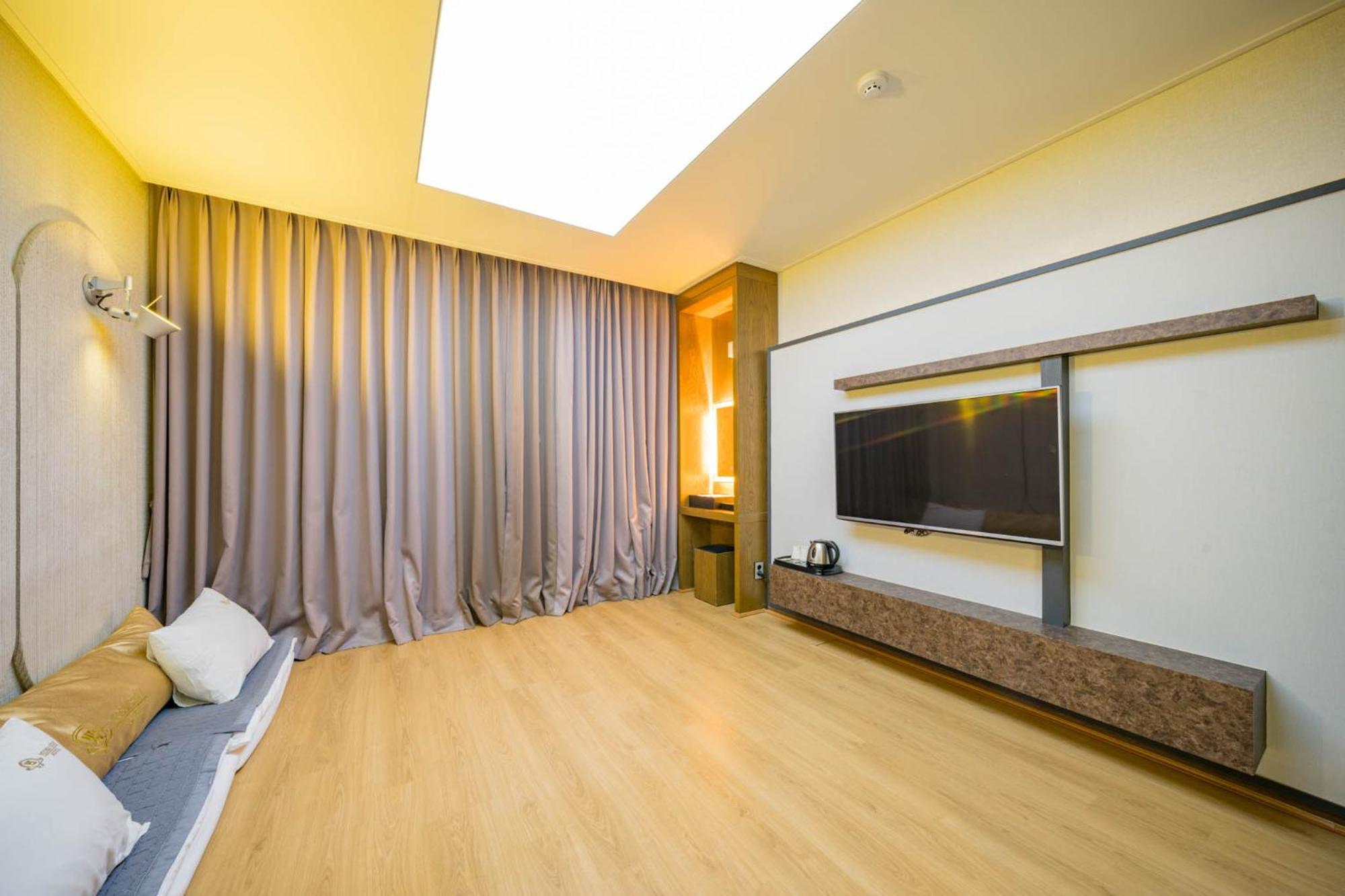 Yeosu Stay Hotel Kamer foto
